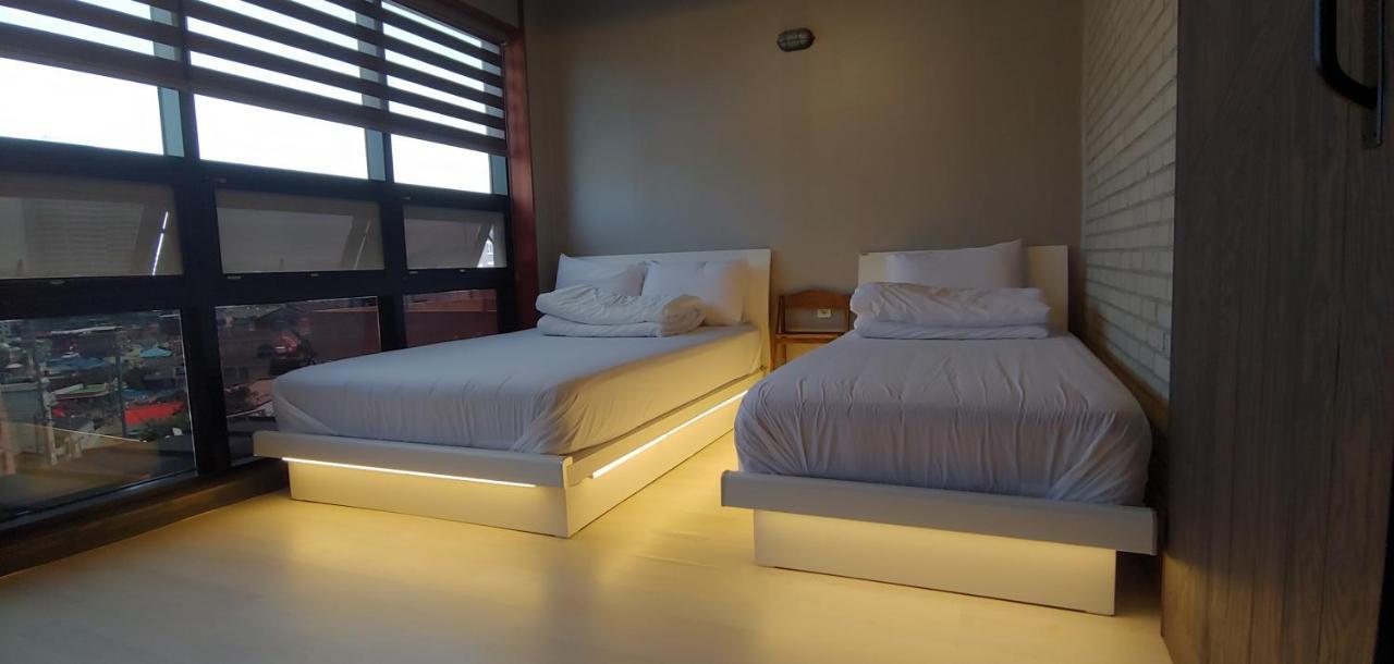 White Windmill Guesthouse Mokpo Extérieur photo