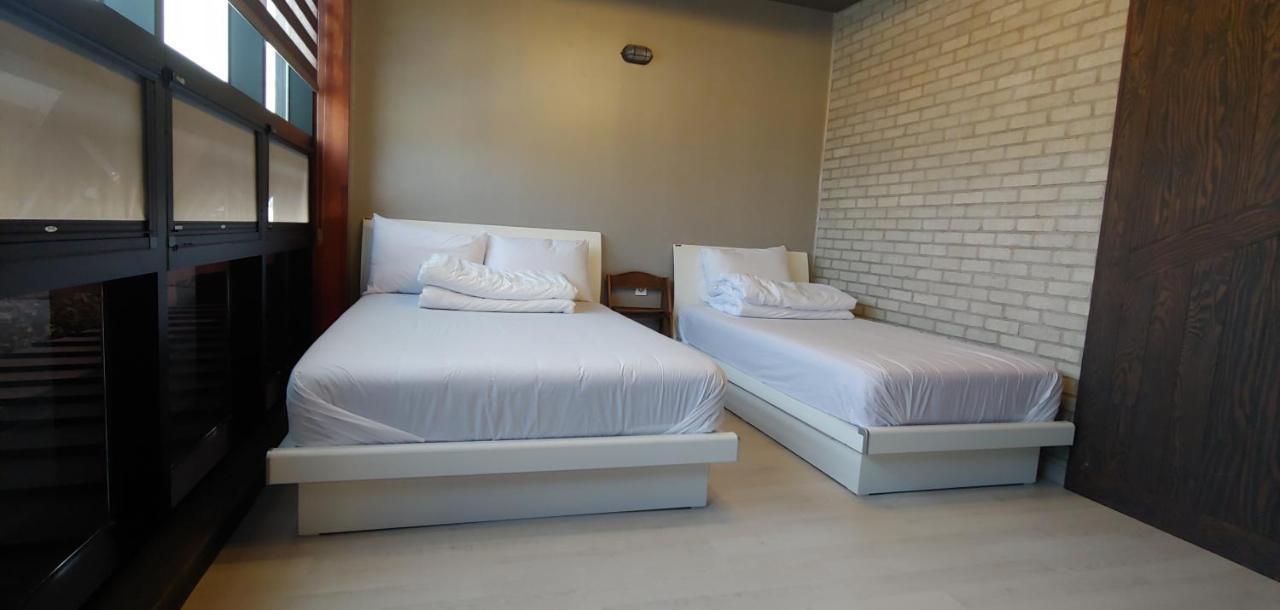 White Windmill Guesthouse Mokpo Extérieur photo
